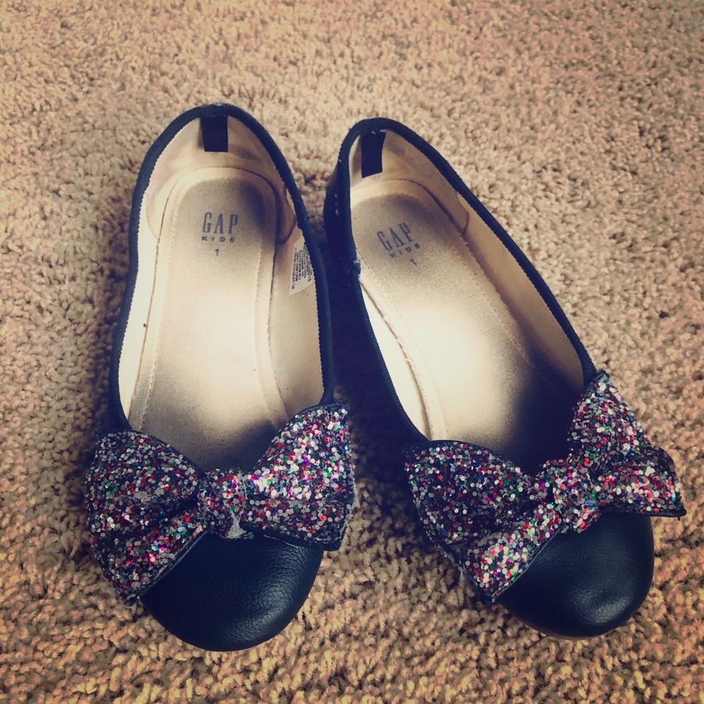 Gap kids shoes bow